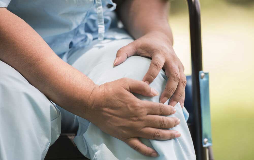 You are currently viewing IBD-Related Arthritis: Kenali Nyeri Sendi Kronis pada Pasien IBD