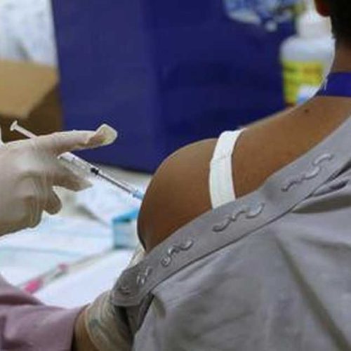 Vaksinasi Haji: Strategi Esensial Mitigasi Risiko Infeksi di Tengah Kepadatan Jamaah